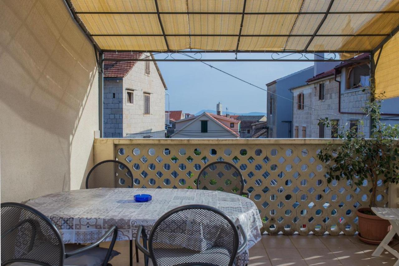 Apartmani Katija Komiza Luaran gambar