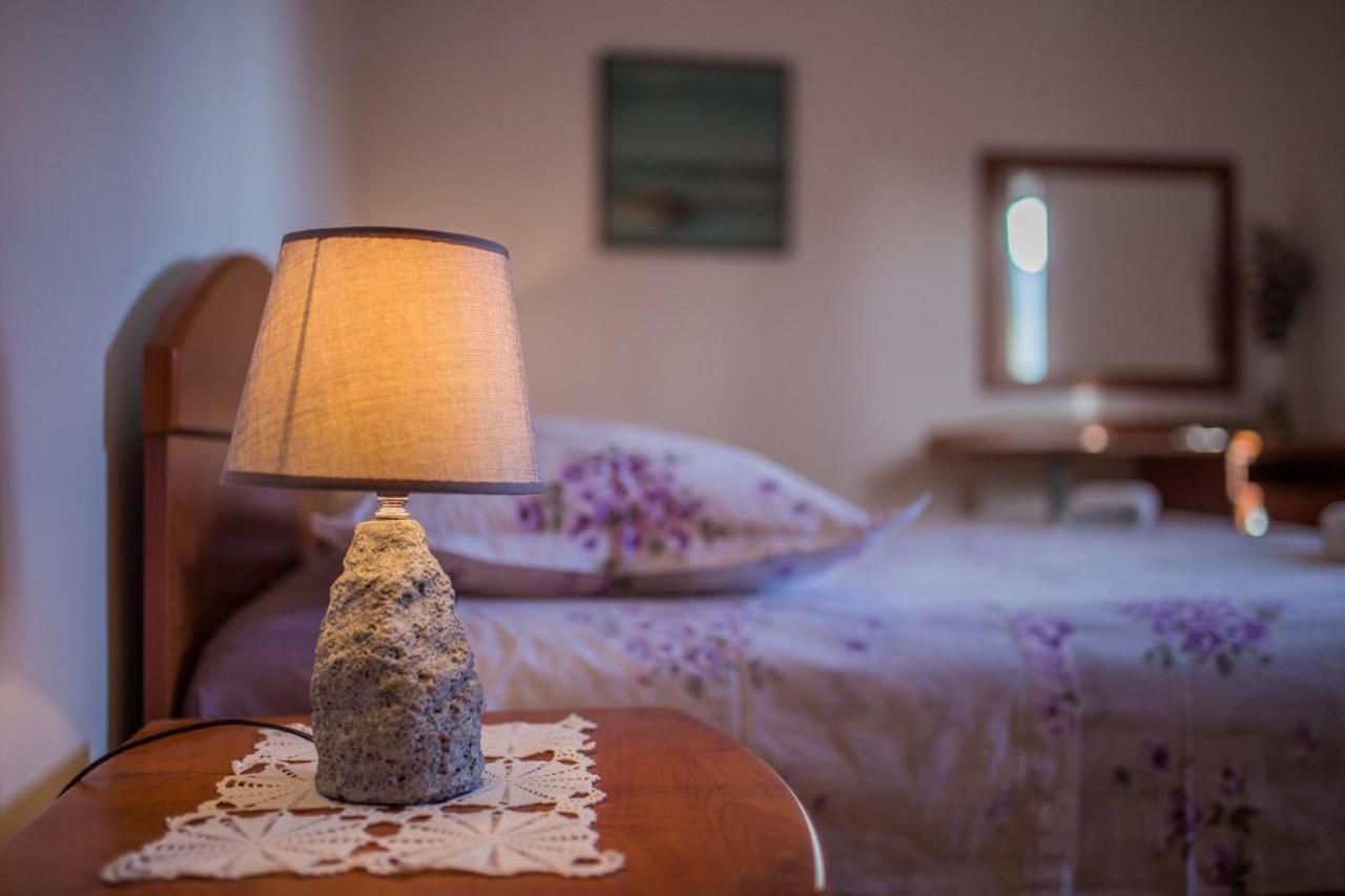 Apartmani Katija Komiza Luaran gambar